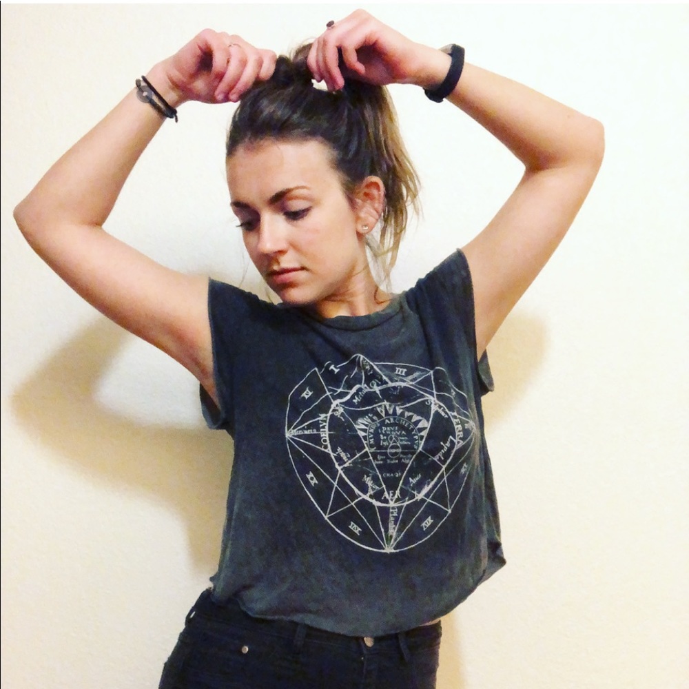 Cute & Comfy Gray Shirt!